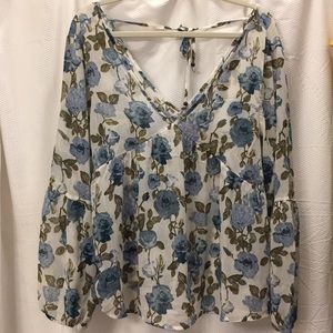 Mossimo Floral Deep V Blouse - XL - NEVER WORN